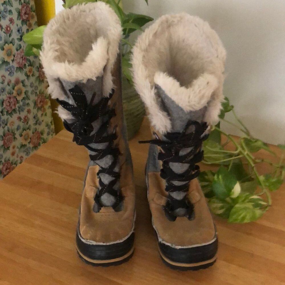Sorel Fleece Lined Boots Size 7 - Picture 2 of 9